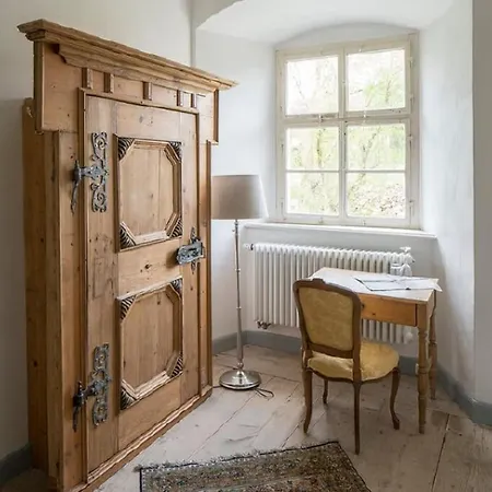 Schloss Schoenberg Apartment *